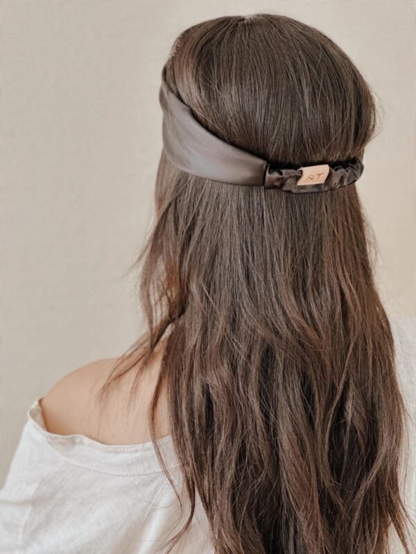 WhatsApp Image 2025-12-16 at 18.31.54 (2) Vincha de Satén para Skincare