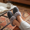 PP-Pantufla Peluche Gris ( 220) 01 Pantufla Peluditos